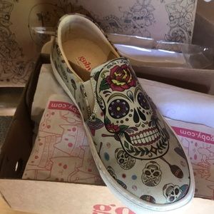 New GOBY. Skull shoe